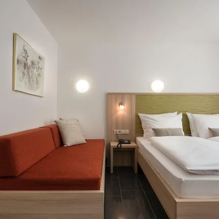 Hotell Europa 3*